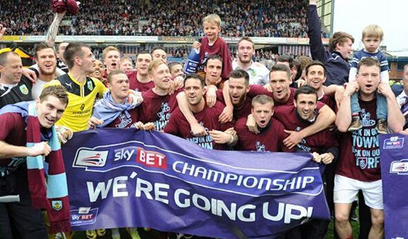 敢打敢拼！贾昊10中5拿到13分5板2助 4前场板（拼劲十足！贾昊10投5中砍下13分5篮板2助攻，抢下4个前场篮板）