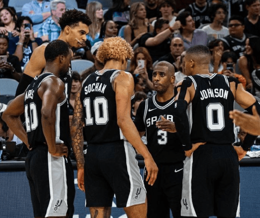 官方：前云南球员迪力穆拉提加盟中超新军辽宁铁人（中超新军辽宁铁人官宣签下前云南球员迪力穆拉提）