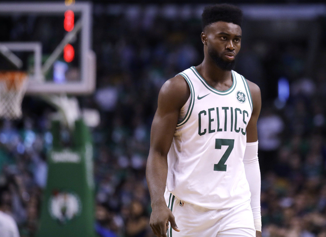 克罗斯：皇马与曼城都缺乏中场控制力；英超球队客场表现下滑（克罗斯：皇马、曼城中场统治力不够，英超球队客场表现走低）