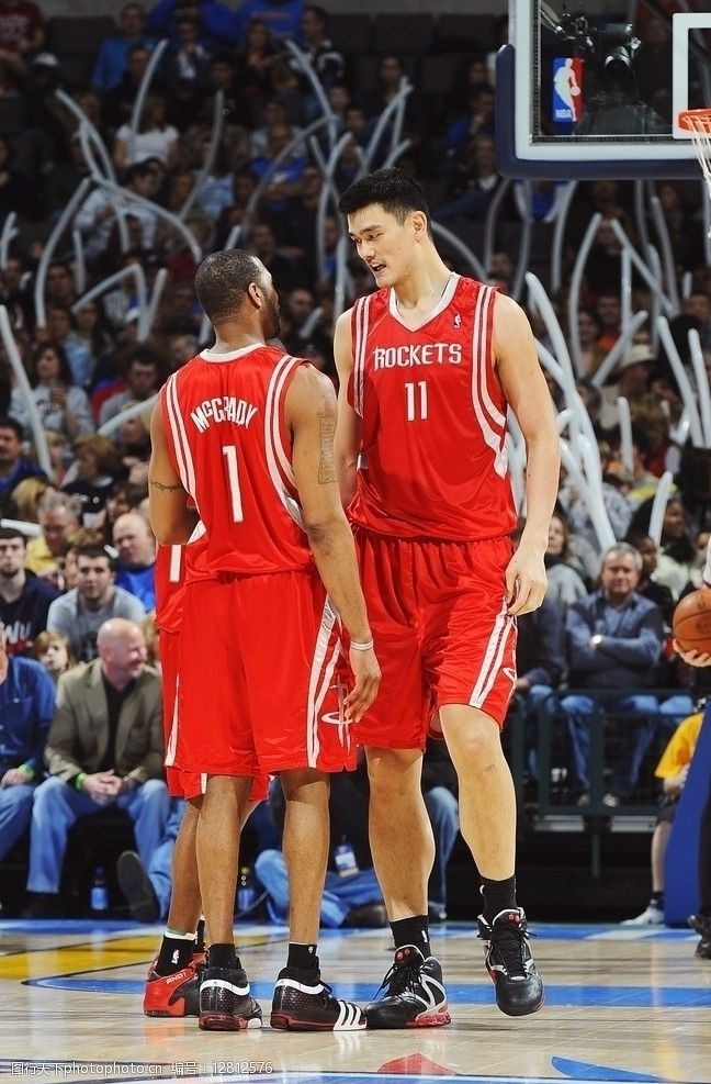 加兰闪耀赛场，多队争相追捧（加兰大放异彩，多队竞相追逐）