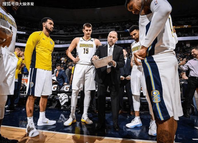 跟队：赫伊森将会在本周末皇马客战阿拉维斯的比赛中回归（队记：赫伊森将于本周末随皇马做客阿拉维斯时复出）