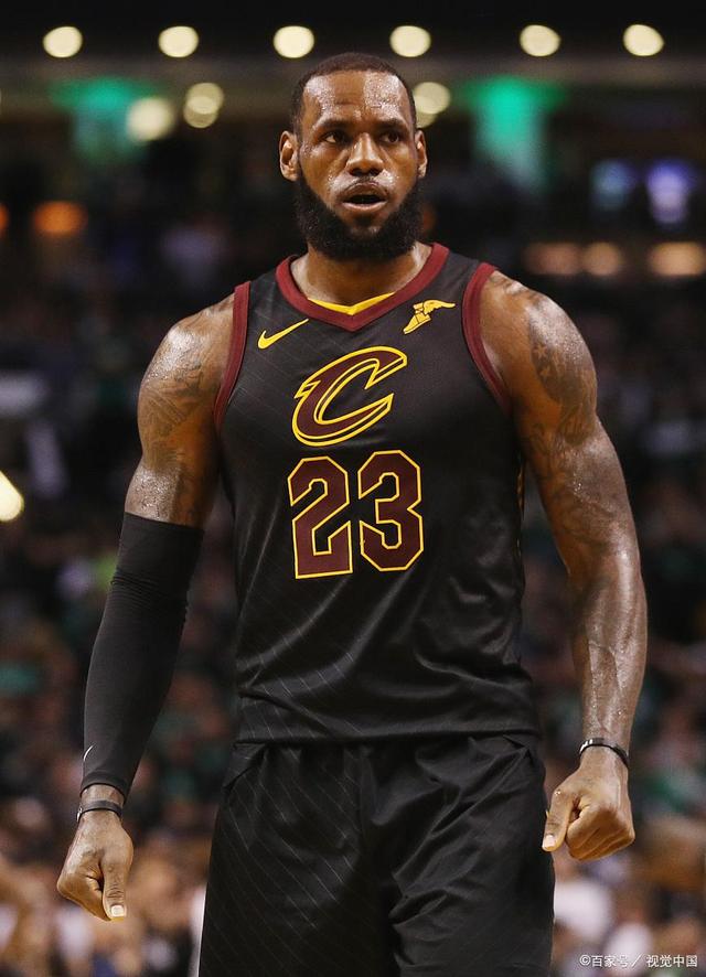 NBA战报：哈登55分创快船队史新高，快船131-116轻取黄蜂（哈登轰下55分改写快船队史纪录，快船131-116轻取黄蜂）