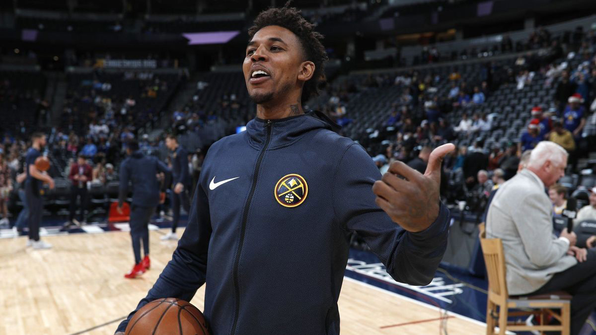 孙兴慜热刺告别战被换下场的时刻（孙兴慜热刺告别之战被换下瞬间）