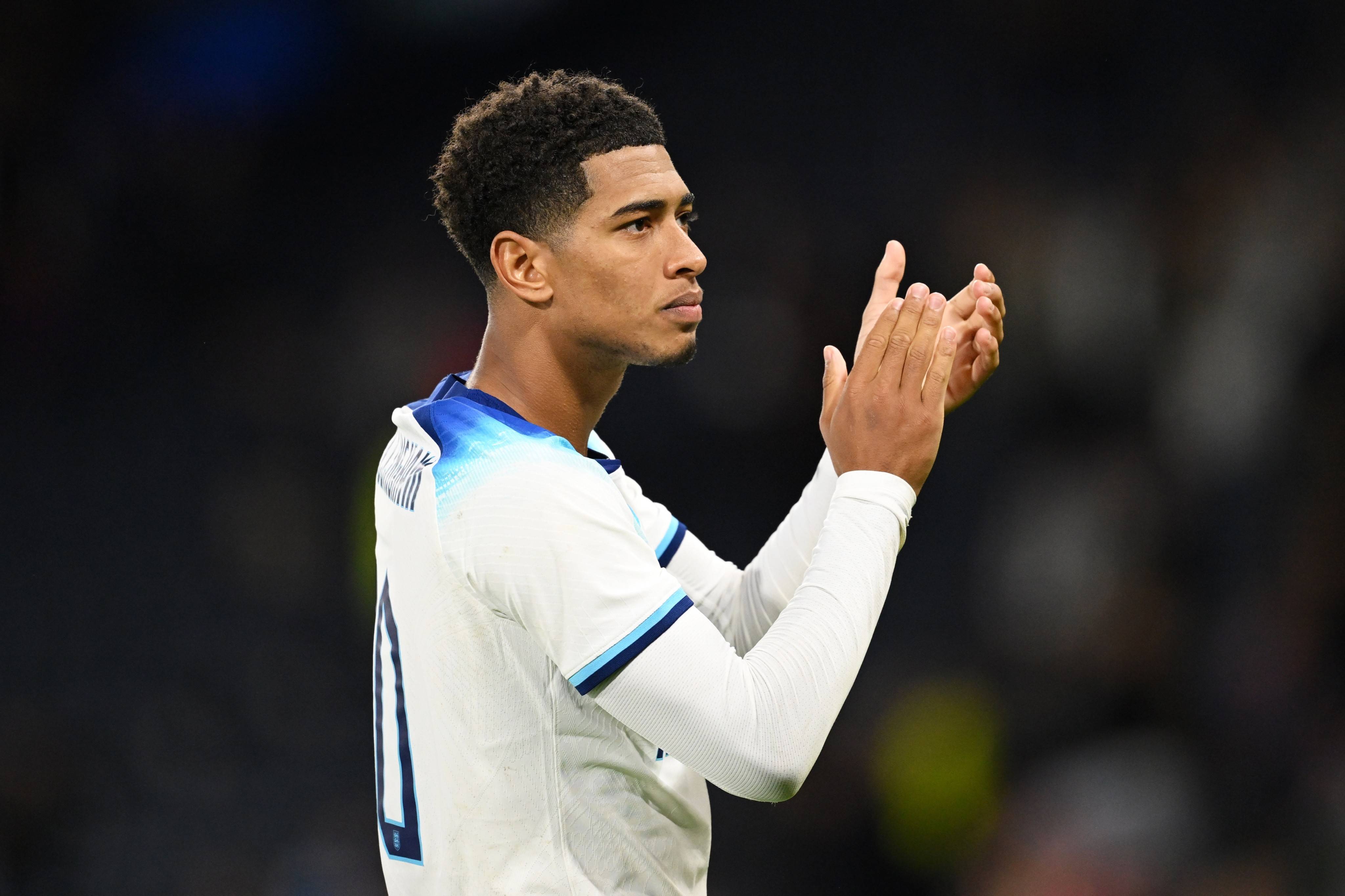 詹姆斯：里夫斯现在是我们的核心成员，他也想要承担这份责任（詹姆斯：里夫斯已是球队核心，且愿意承担重任）