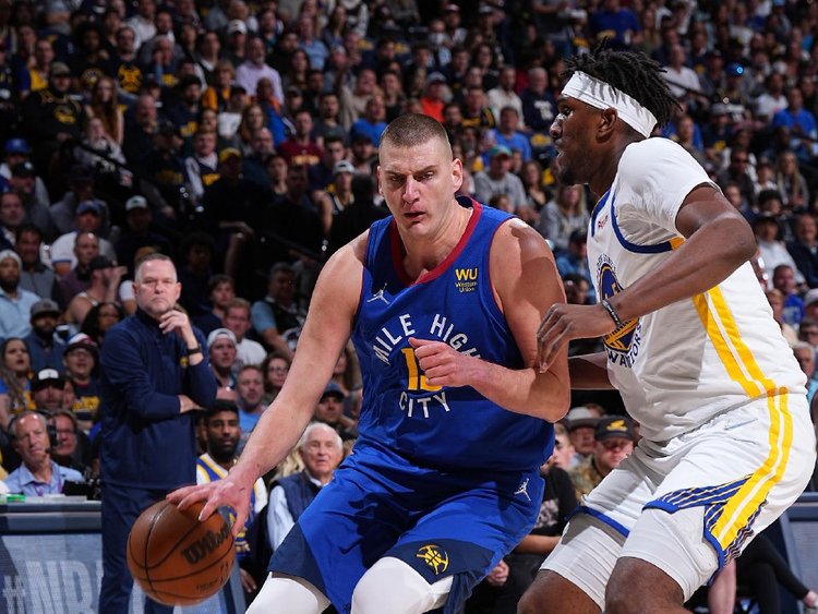 梅开二度，弗格森成为第3位代表意大利球队欧战进球的爱尔兰人（独中两元，弗格森成第3位为意大利球队在欧战建功的爱尔兰球员）