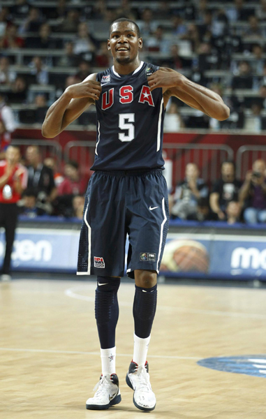 意甲出场数最多的亚洲球员11人阵容：长友佑都、中田英寿领衔（意甲亚洲球员出场榜最佳11人：中田英寿、长友佑都领衔）