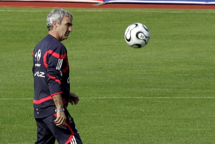 埃奇库姆：球队三位核心都告诉我要保持侵略性 我就是做我自己（埃奇库姆：三名核心球员叮嘱我保持进攻性，我坚持做自己）