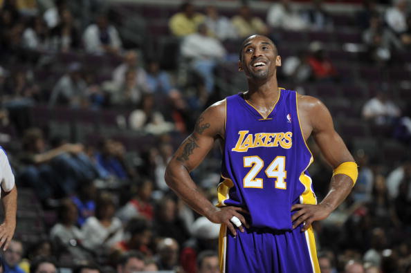 中规中矩！徐杰半场5中3拿到8分3助3断 正负值+4（发挥稳健！徐杰半场5投3中拿下8分3助攻3抢断，正负值+4）