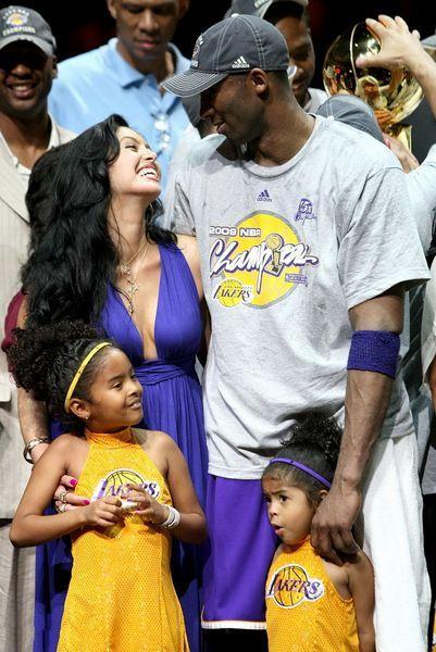 图片报：和罗马诺报道相反，莱比锡后卫比施亚布冬窗不会离队（图片报：与罗马诺说法相左，莱比锡后卫比施亚布今冬留队）