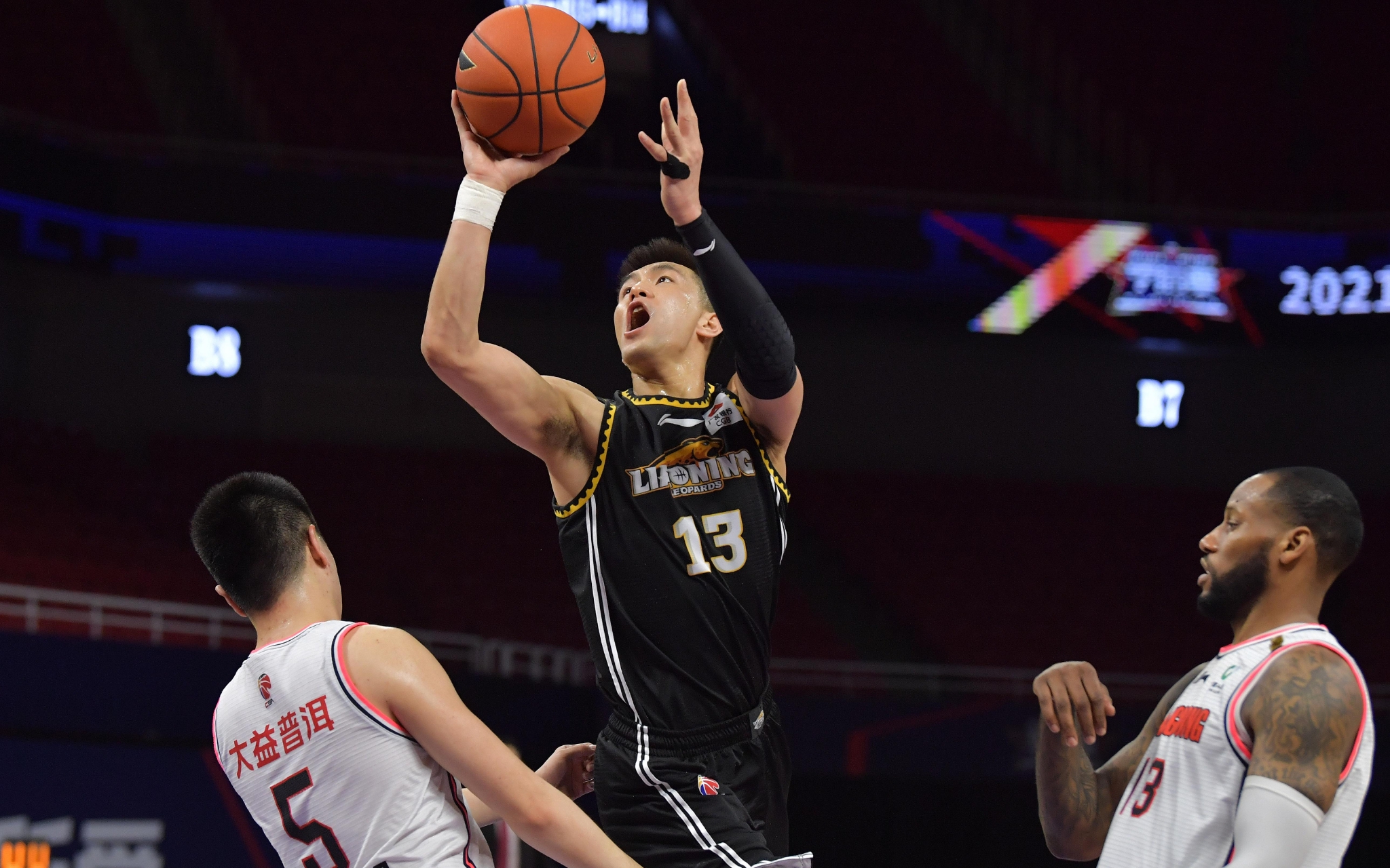 荷媒：范黑克不想与布莱顿续约，热刺和纽卡在关注他的情况（荷媒：范黑克无意与布莱顿续约，热刺与纽卡密切关注其动向）