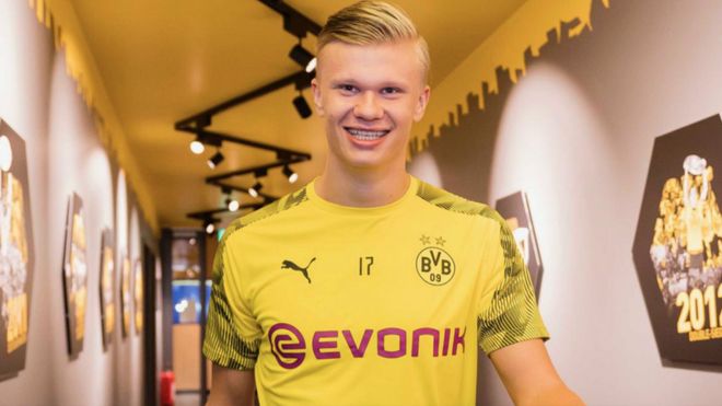 半场战报：克雷莫内塞0-0莱切（半场战况：克雷莫内塞与莱切0-0互交白卷）