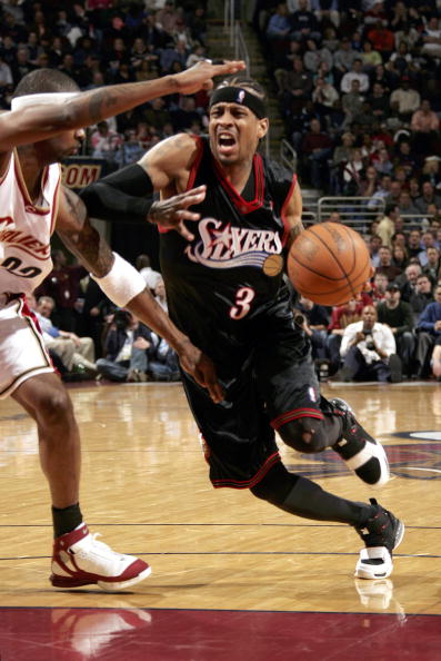 回顾精彩瞬间，尼克斯与马刺的激烈对决（重温高光瞬间：尼克斯与马刺上演巅峰对决）