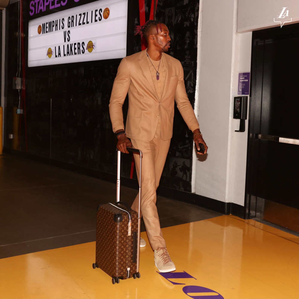 开启留洋之路，徐彬社媒IP地址已显示在英国（徐彬社媒IP定位英国，留洋之旅或将开启）