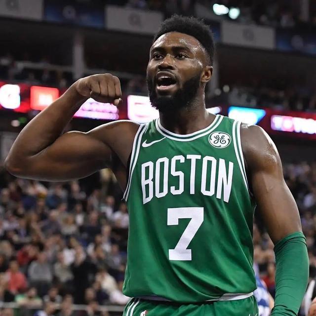 中超：武汉三镇2-0战胜上海申花（中超：武汉三镇2比0击败上海申花）