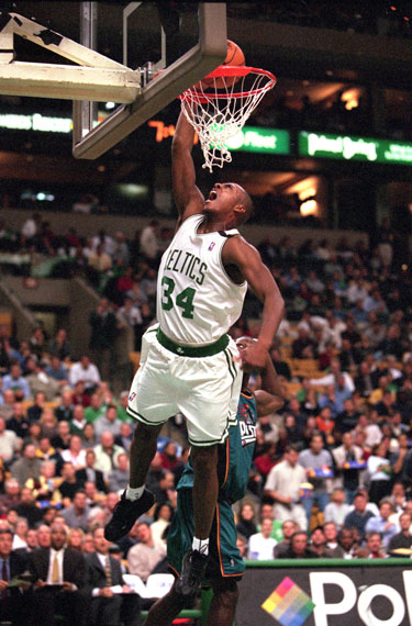 英超：利物浦4-0大胜埃弗顿（英超：利物浦4-0完胜埃弗顿）