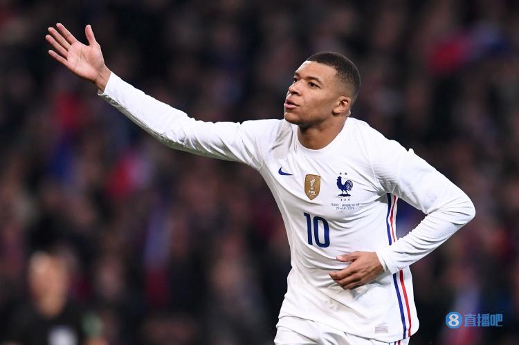 多纳鲁马身价上涨500万至4500万欧，领跑世界门将身价榜（多纳鲁马身价升至4500万欧，较前增长500万，位居全球门将身价榜首）