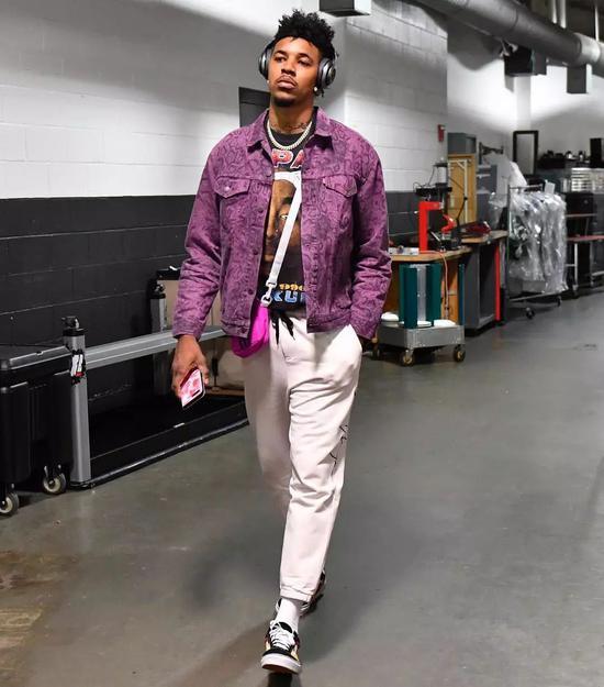 国米肠子悔青了吧？米兰700万投资蜡笔，收益直指联赛冠军（国米会后悔吗？米兰700万押注蜡笔，回报直指联赛冠军）